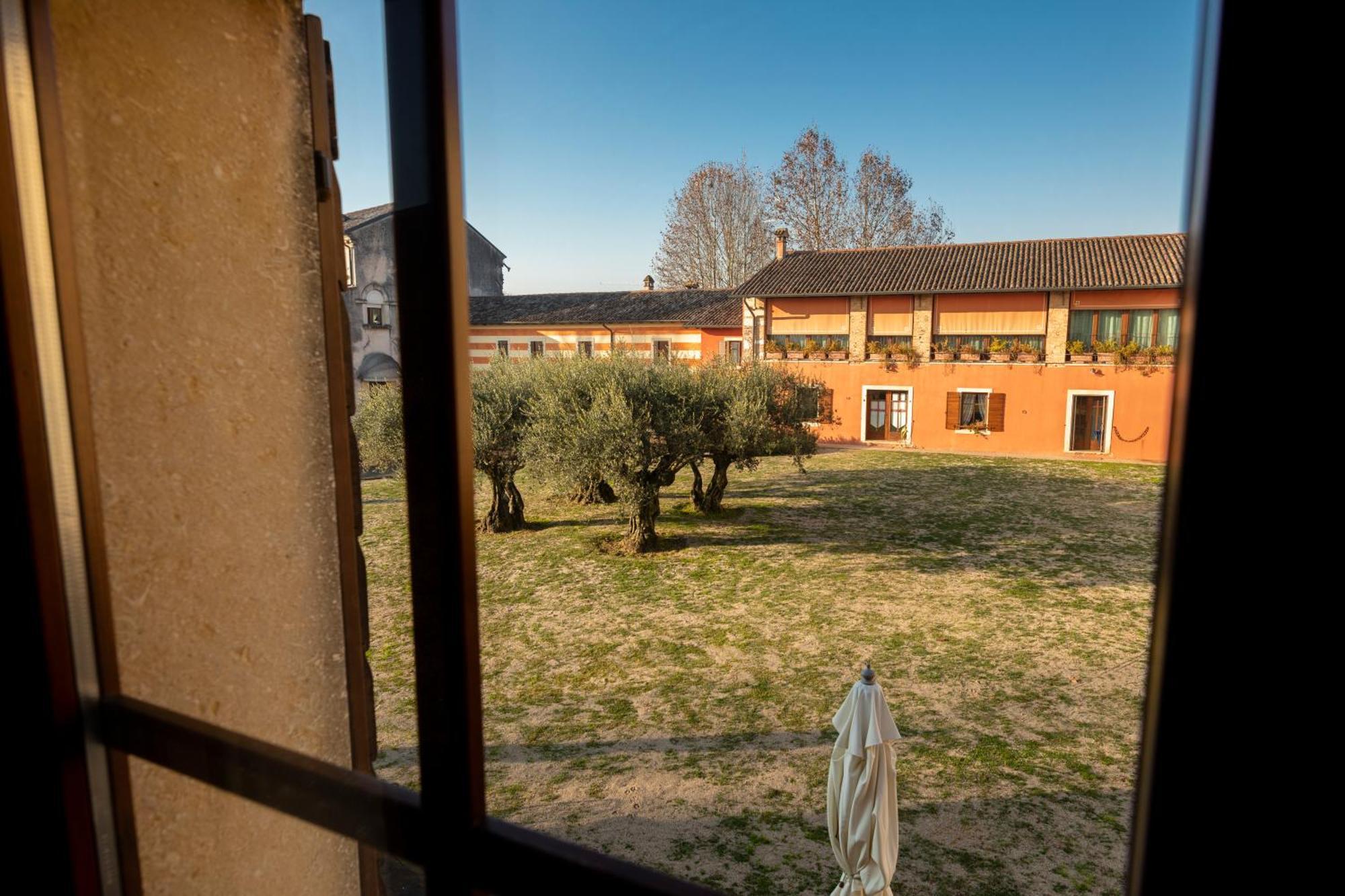 Hostal Musella Winery & Relais San Martino Buon Albergo Exterior foto